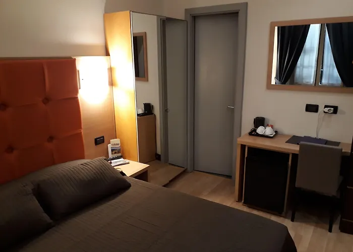Residenza Cola Di Rienzo - In Casa de hóspedes Roma