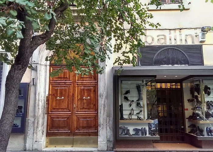 Residenza Cola Di Rienzo - In Casa de hóspedes Roma
